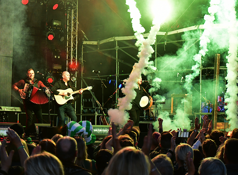 irish-folk-64